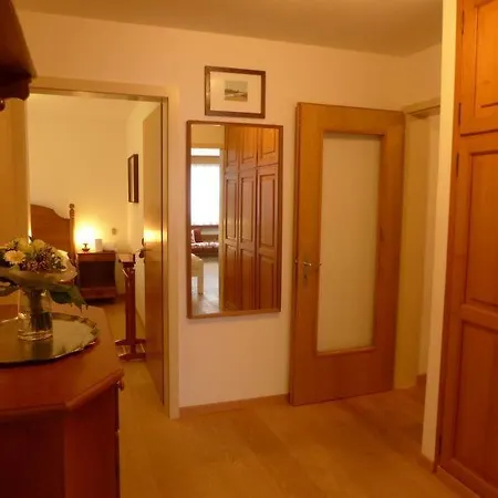 Moritz Sleeps 6 Wifi Apartment *